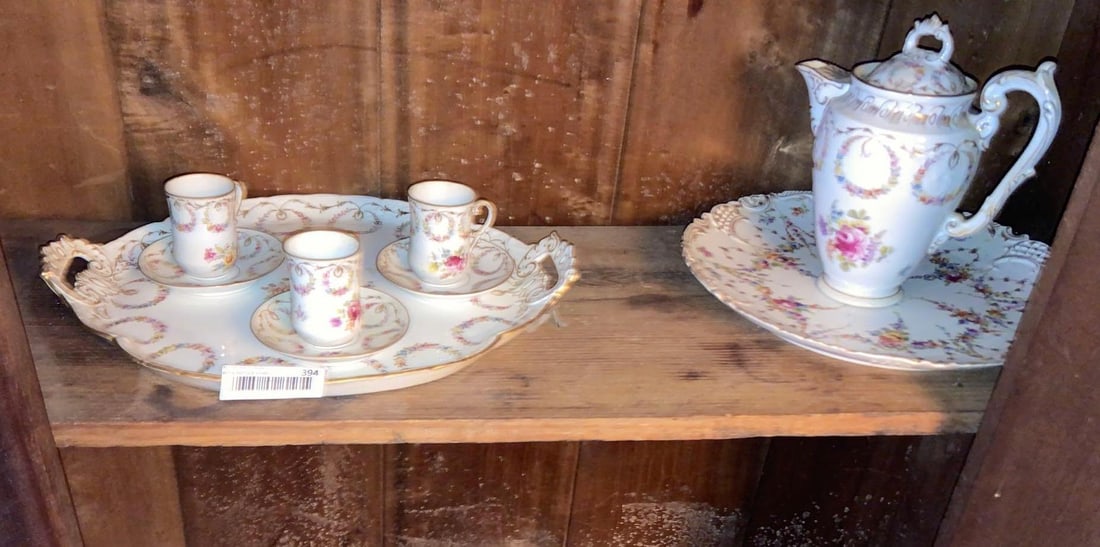 FLORAL PORCELAIN TEA SERVING SET W/ TRAYS (1 of 3)