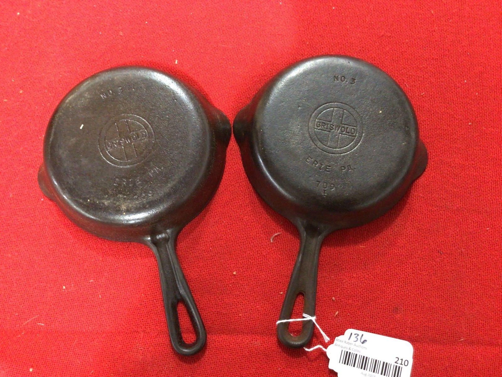 PAIR OF GRISWOLD NO. 3 SKILLETS (1 of 4)