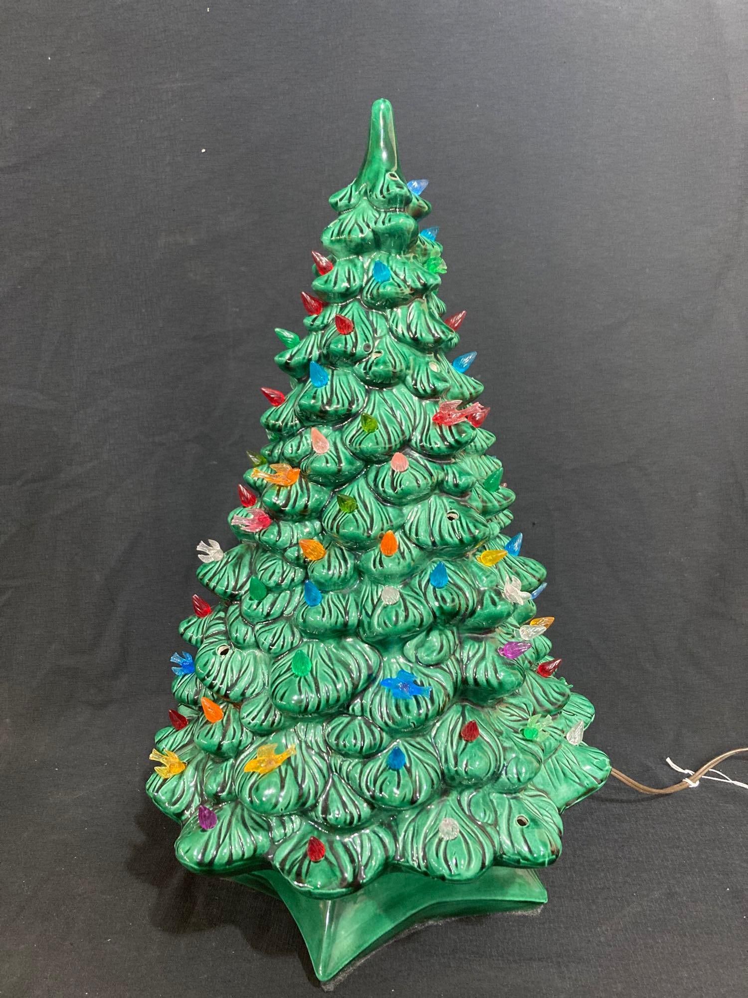 CERAMIC CHRISTMAS TREE (1 of 4)