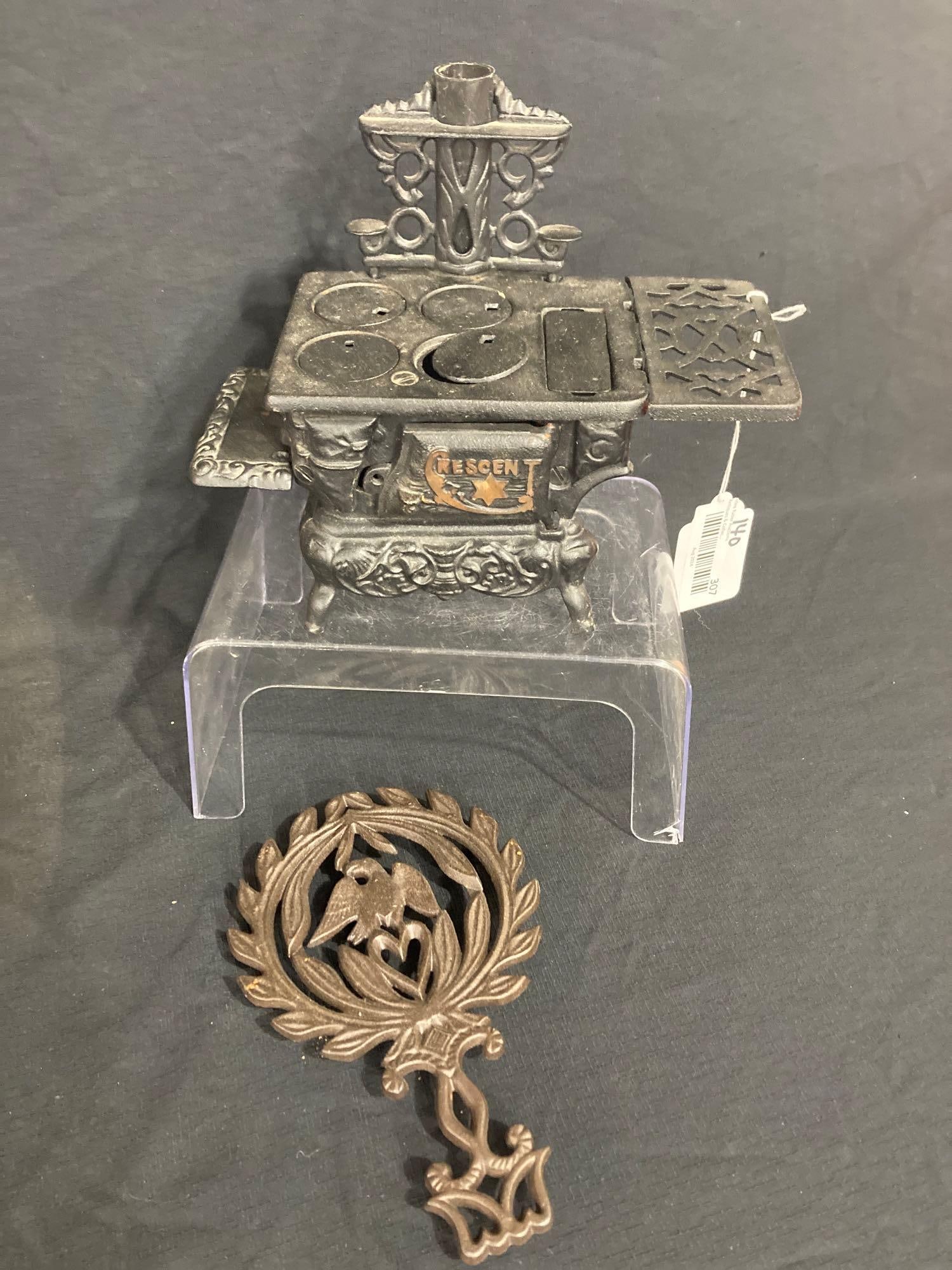MINIATURE CRESCENT STOVE AND GRISWOLD TRIVET (1 of 5)