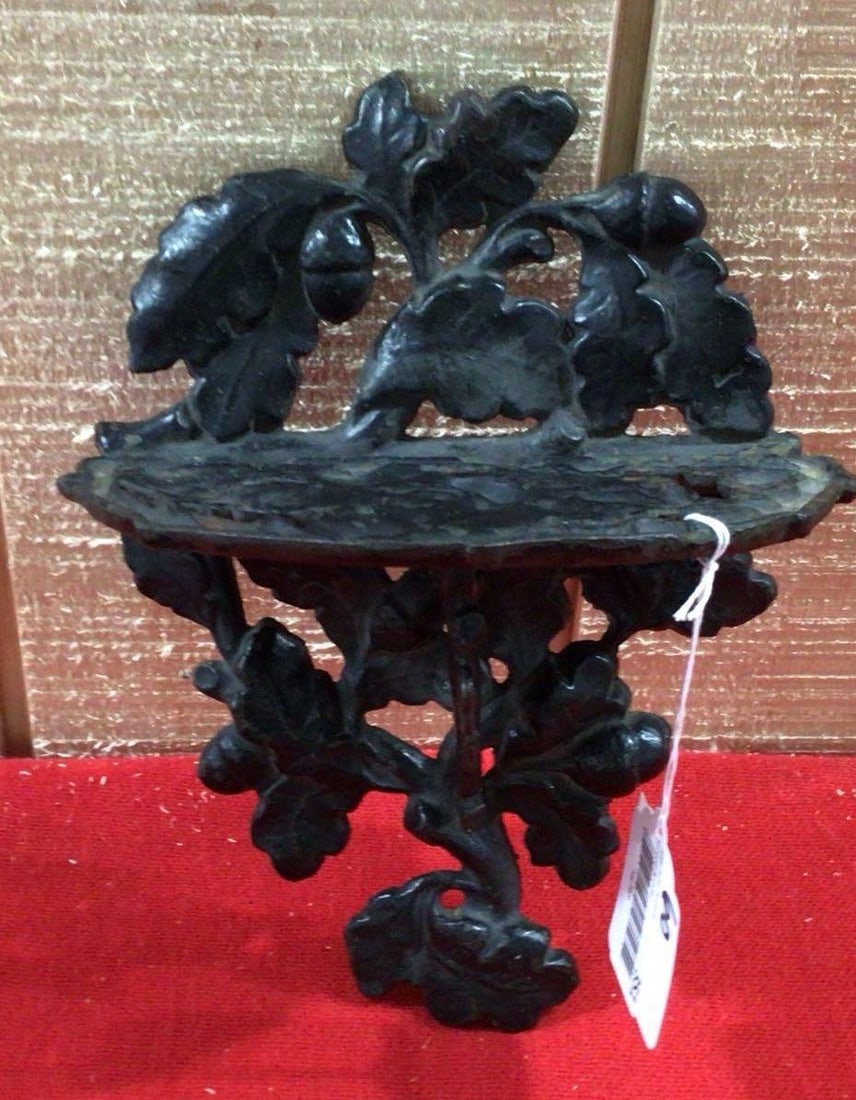 CAST IRON WALL MOUNT ACORN SHELF (1 of 3)