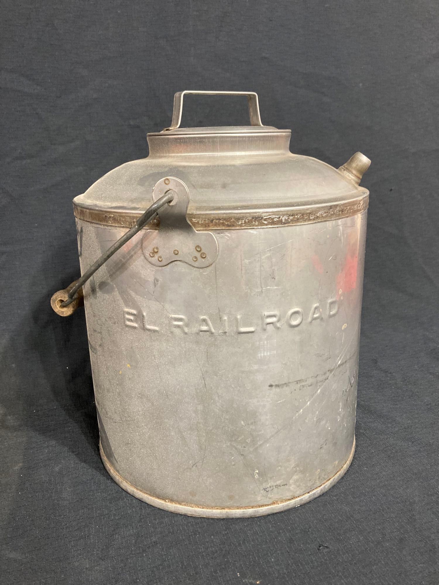 EL RAILROAD CAN (1 of 4)