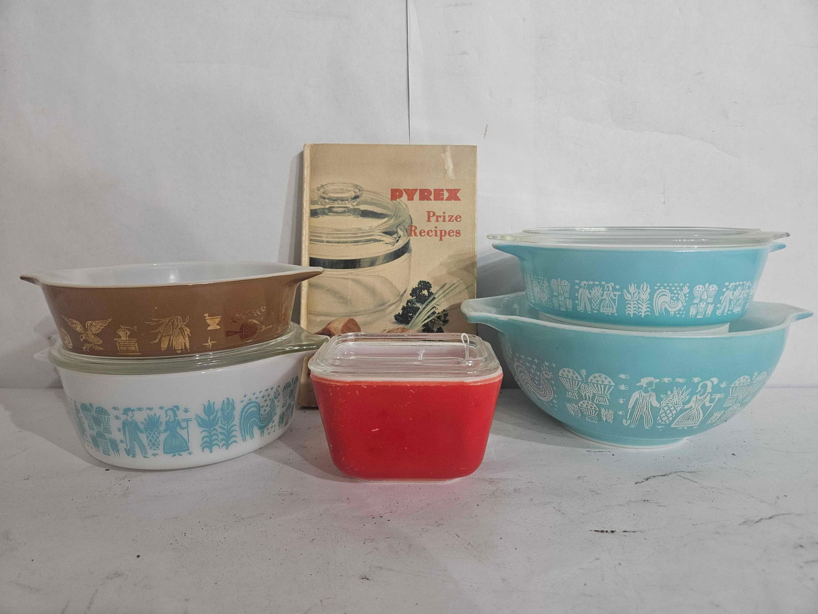 AMISH BUTTER PRINT, EARLY AMERICAN AND RED PYREX (1 of 5)