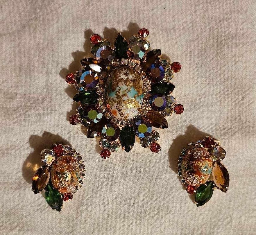 JULIANA EASTER EGG & RHINESTONE BROOCH/ PENDANT AND CLIP EARRINGS: .