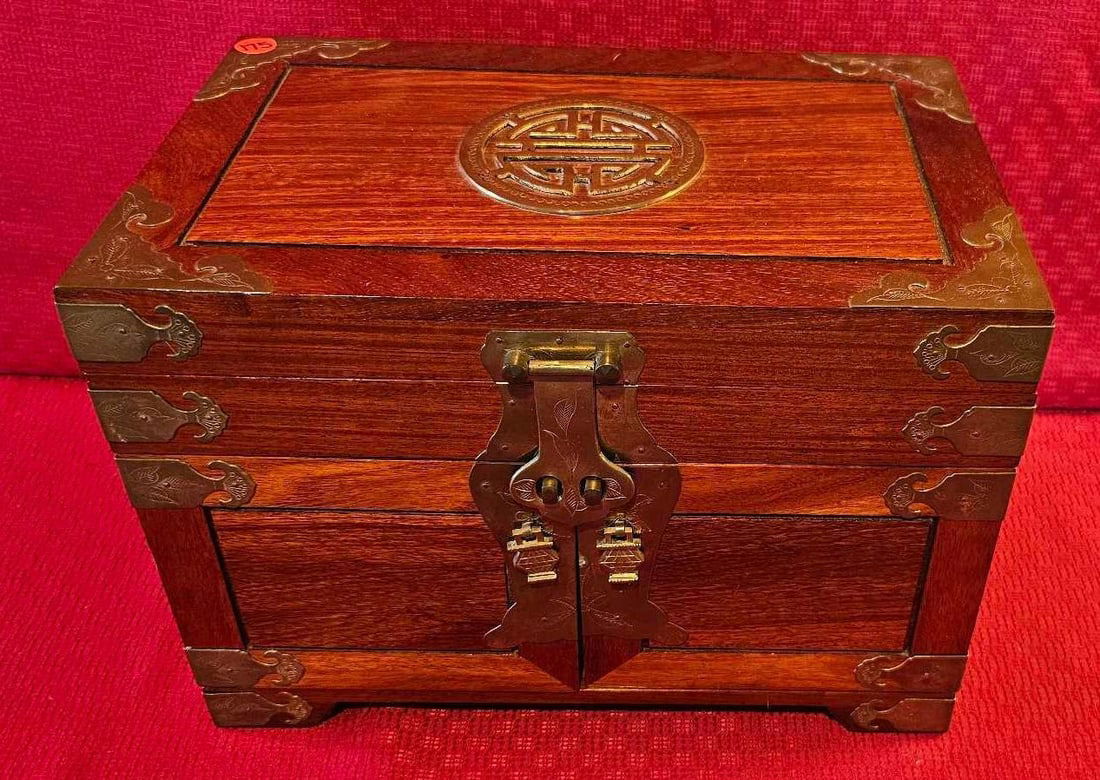 ASIAN INSPIRED JEWELRY CHEST (1 of 9)