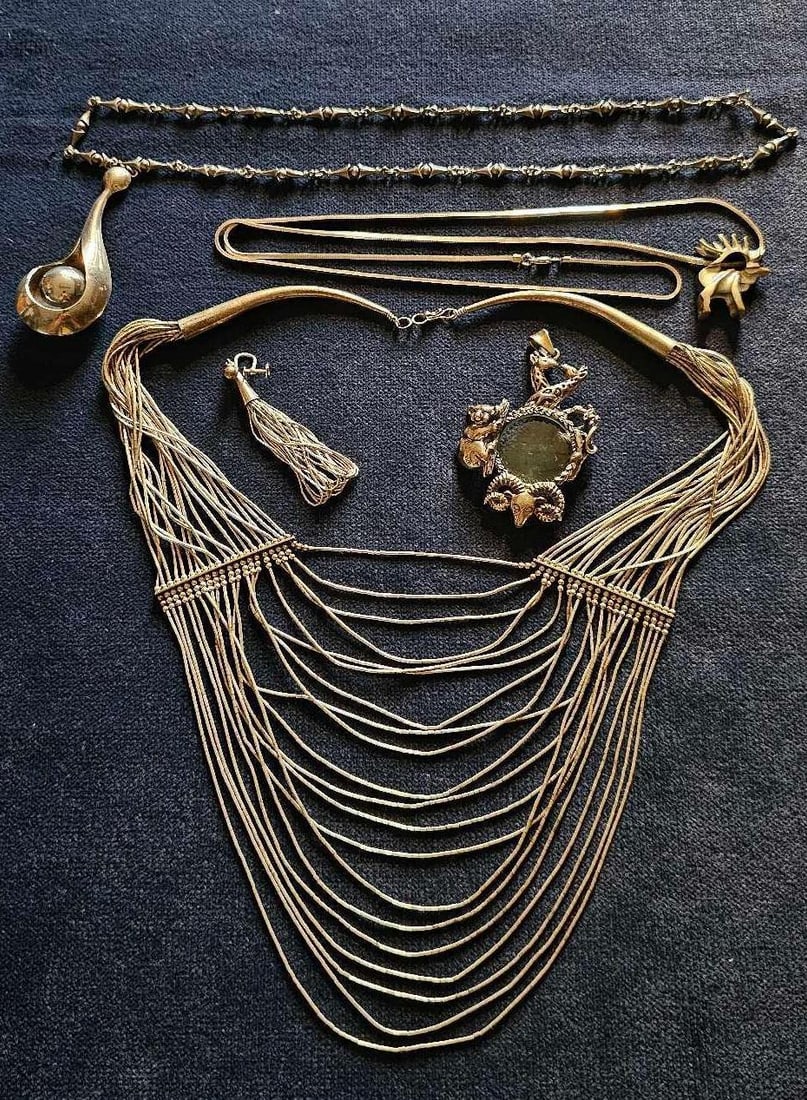 LIQUID SILVER AND 925 JEWELRY (1 of 8)