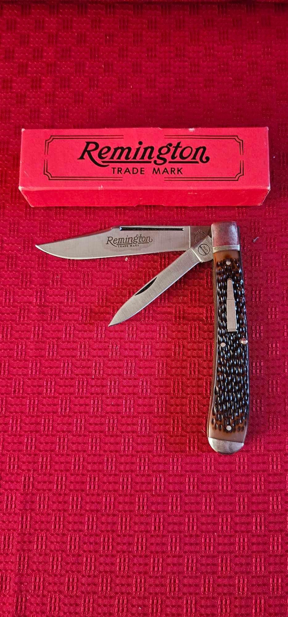 REMINGTON BULLET KNIFE IN ORIGINAL BOX (1 of 4)