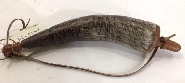 CARVED POWDER HORN W WOOD CAP