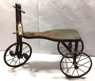 ANTIQUE CHILD'S RIDE ON TRICYCLE