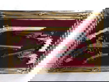 MODEL FLINT AND PISTOL GUN DISPLAY