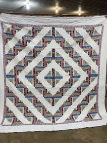 HAND STITCHED LOG CABIN QUILT
