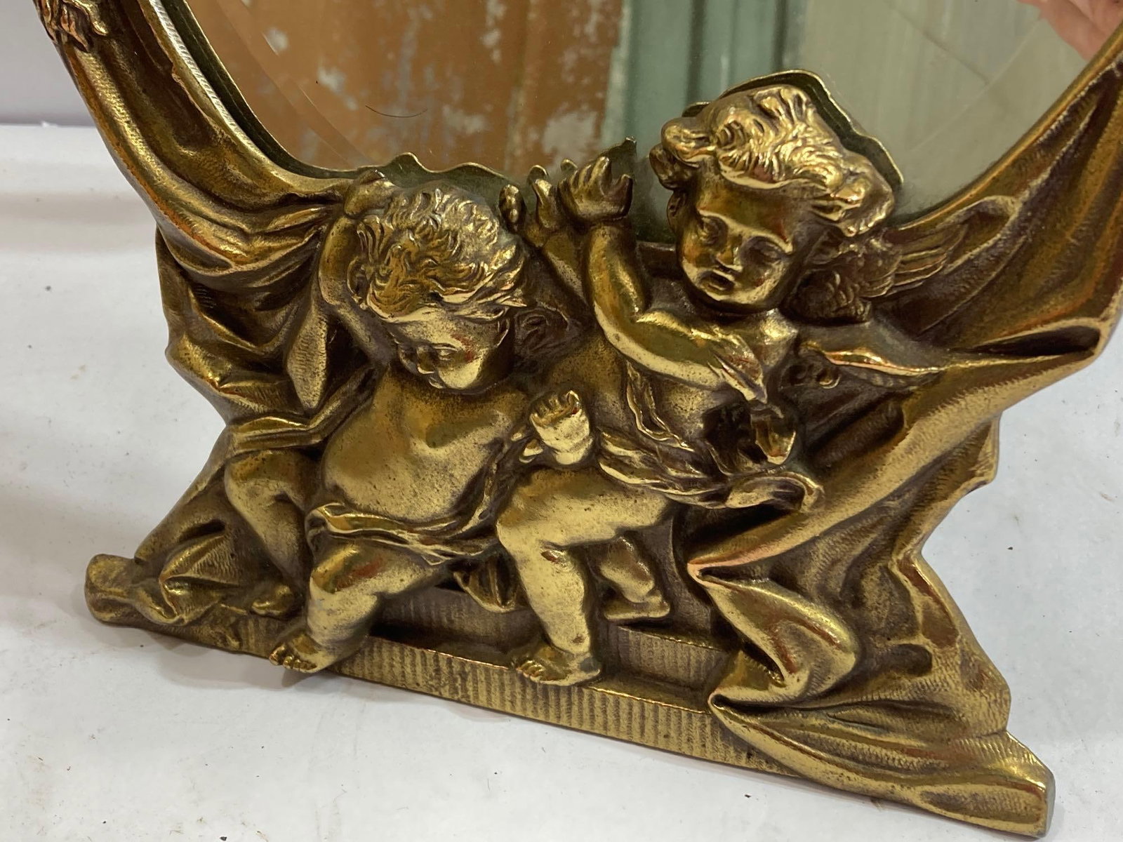 VICTORIAN ERA GOLD TONE METAL CHERUB DRESSING MIRROR (1 of 5)