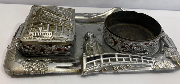 WWII JAPANESE GEISHA SMOKING SET