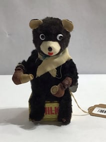 WIND UP MECHANICAL BEAR