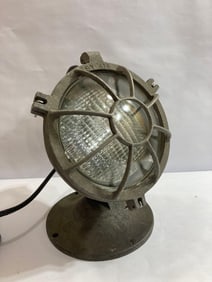 LARGE FIREMAN'S SPOTLIGHT