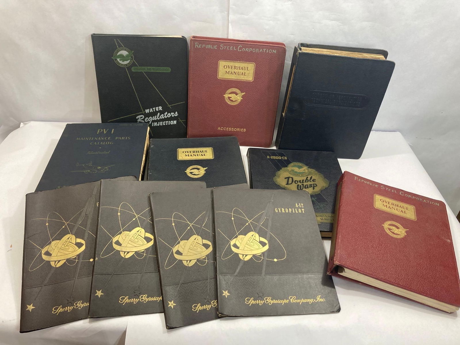 11 1960s AIRPLANE MAINTENANCE MANUALS (1 of 13)