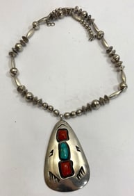NAVAJO BENCH BEAD BADGER CLAW NECKLACE