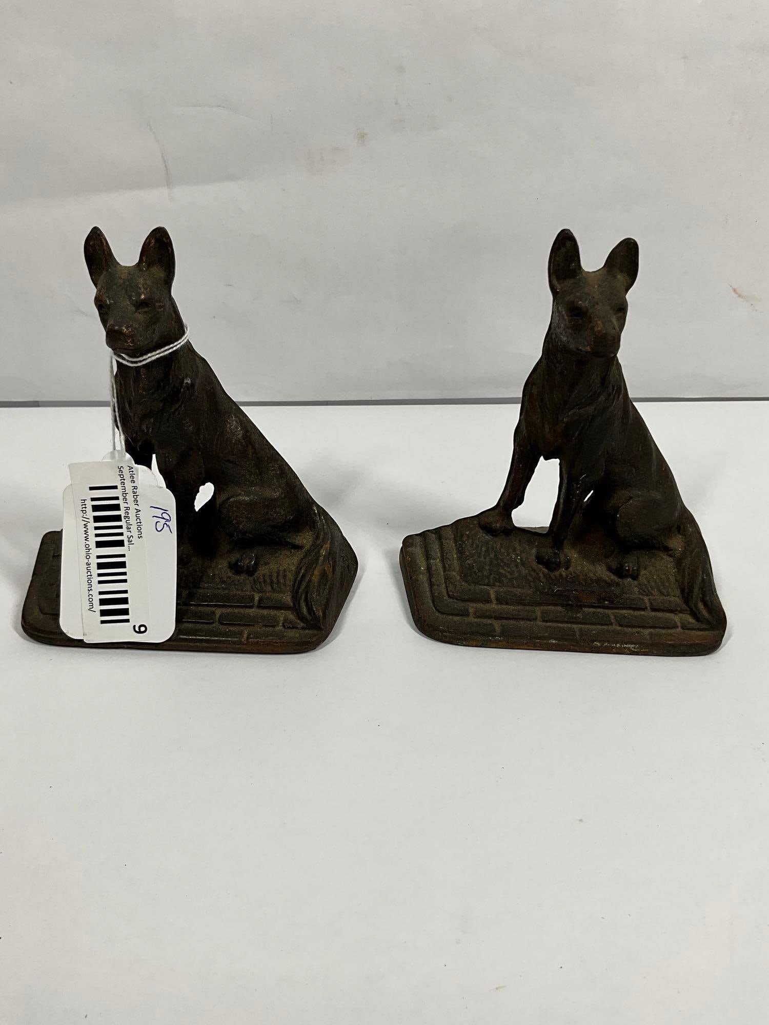 GERMAN SHEPHERD CAST IRON BOOKENDS (1 of 7)
