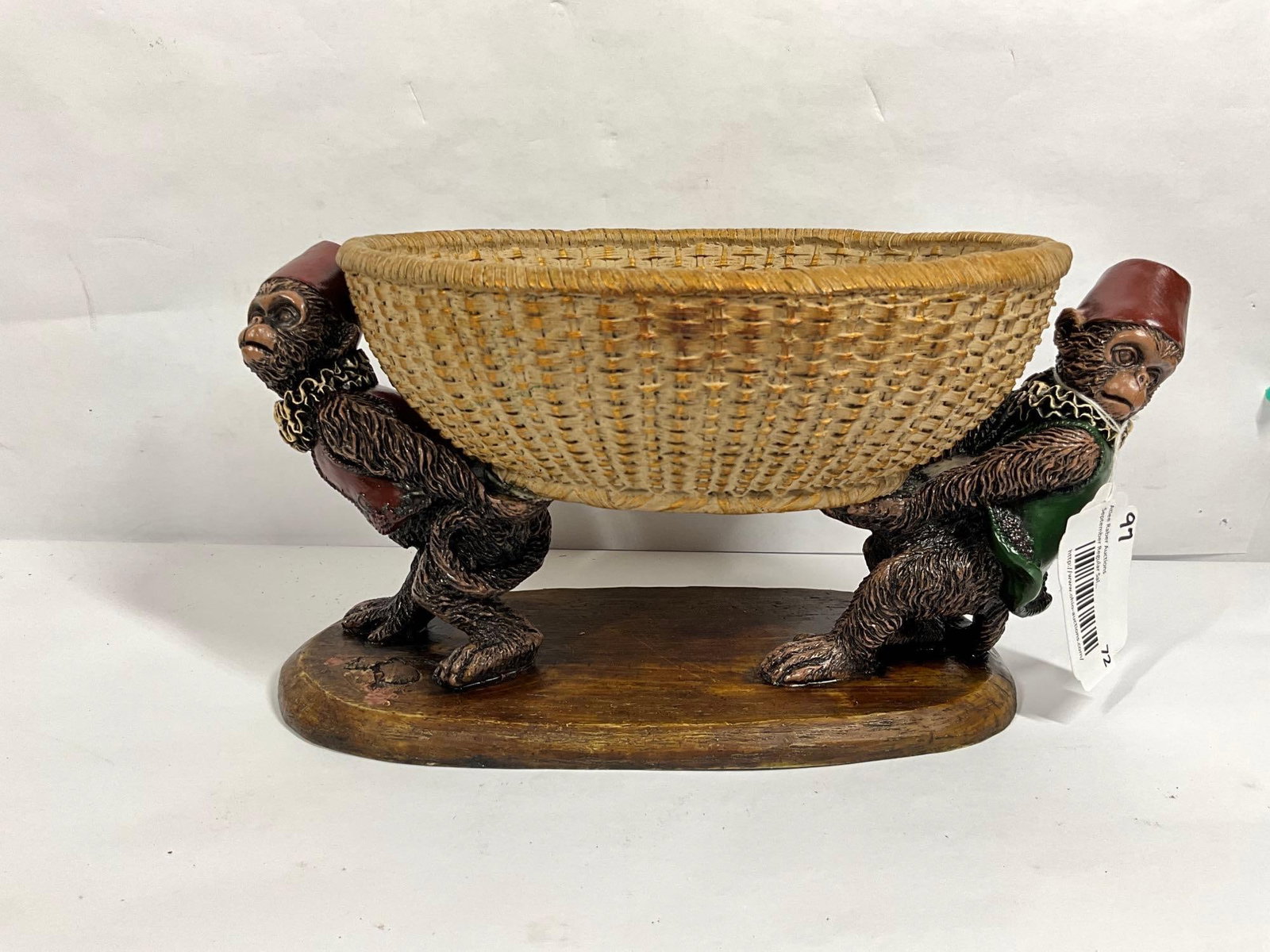 DEZINE MONKEY BELLHOP BASKET: CERAMIC CENTERPIECE. 14X8X7