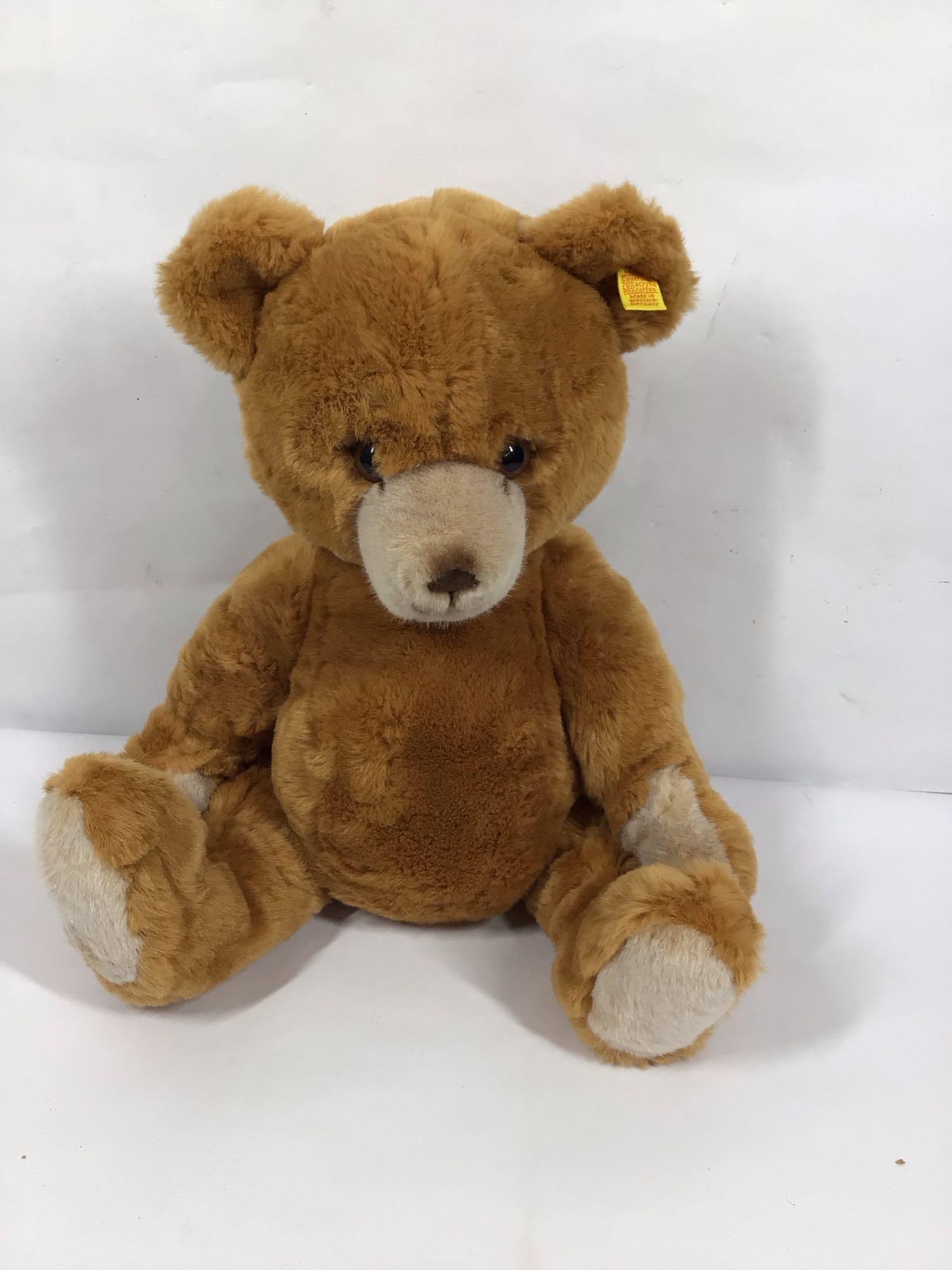 STEIFF TEDDY BEAR: HAS ORIGINAL STEIFF TAG ON EAR. ARTICULATED LEGS AND HEAD 18 IN