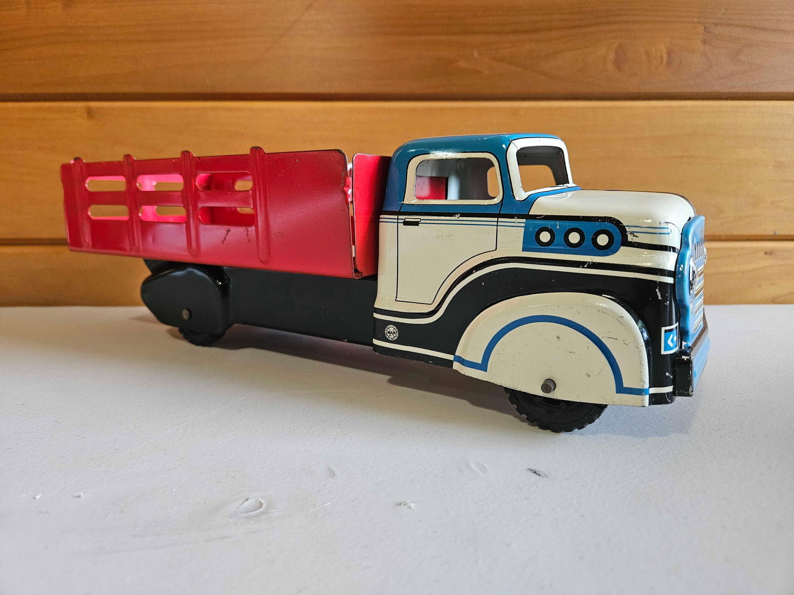 MARX TIN LITHO VINTAGE STAKE BED TRUCK ***RARE FIND*** (1 of 7)