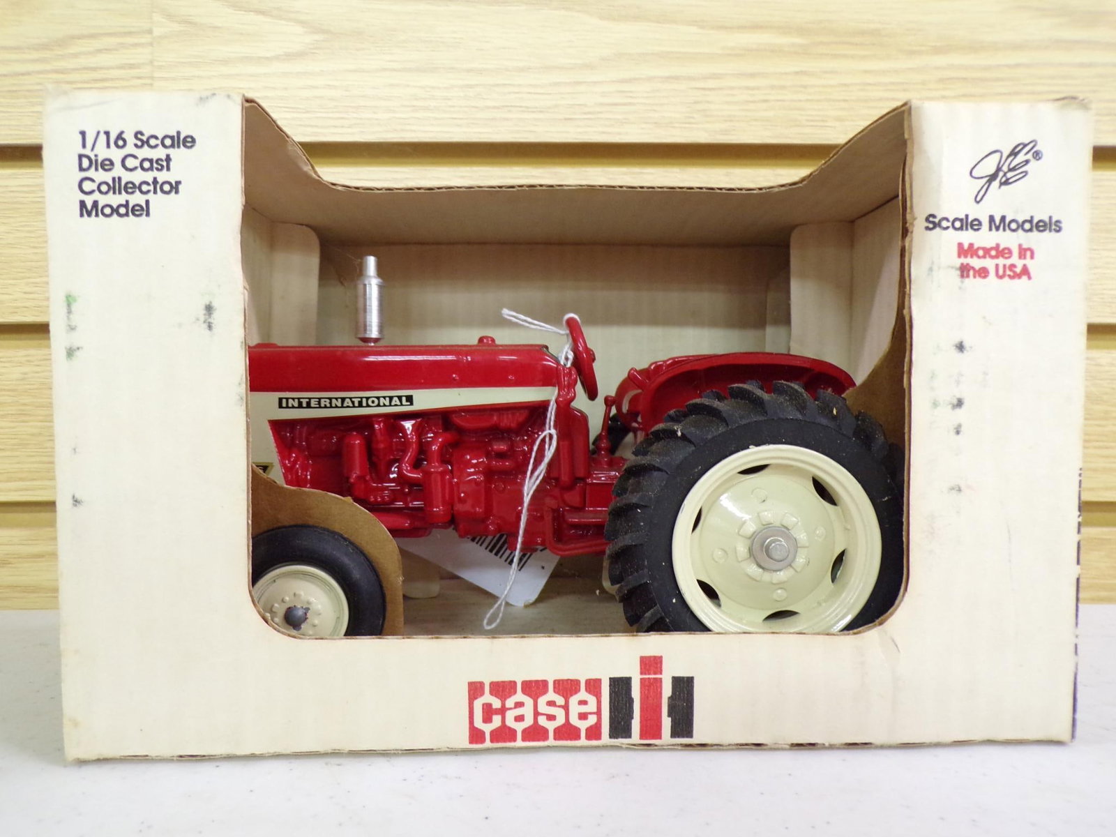 ERTL CASE IH INTERNATIONAL 606 SPECIAL FARM PROGRESS SHOW 1991 EDITION TRACTOR (1 of 6)