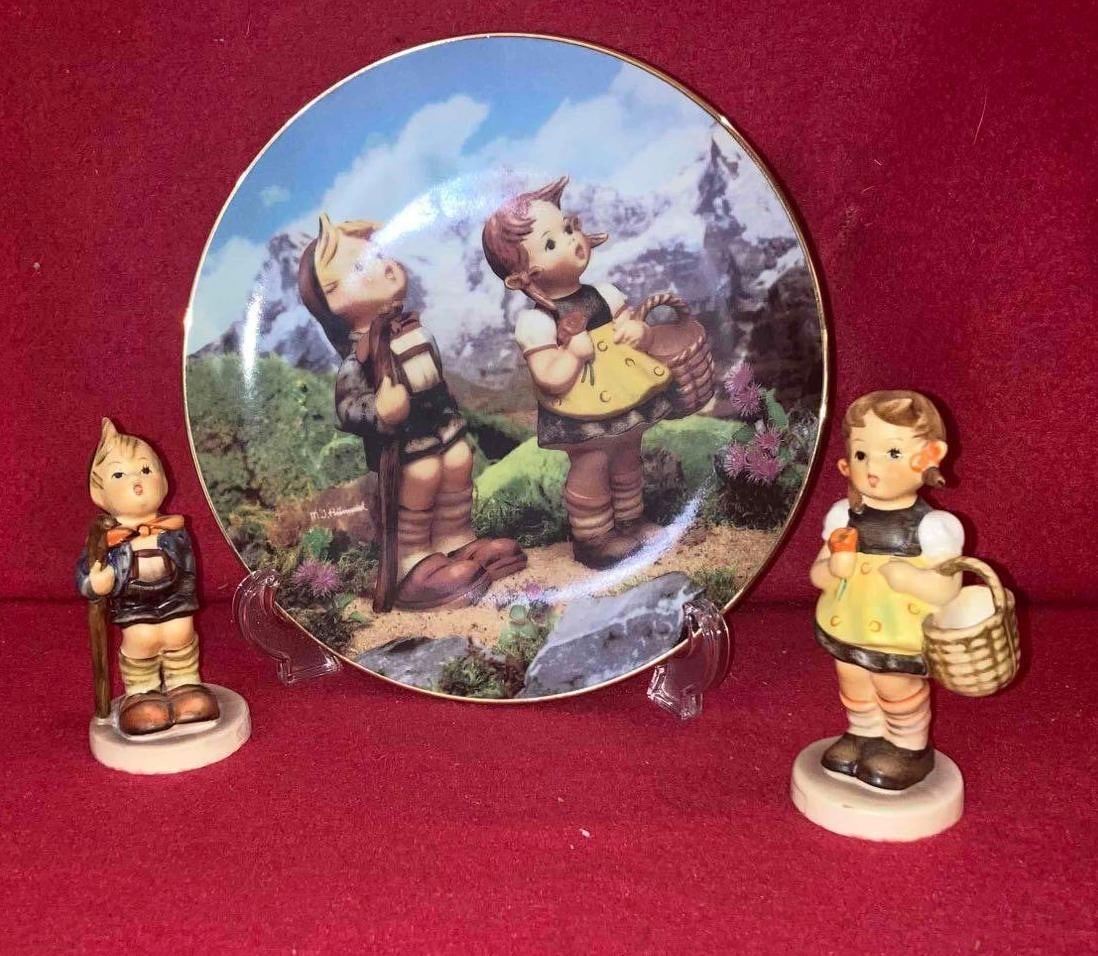 MJ HUMMEL LITTLE EXPLORERS HUMMEL AND COLLECTOR PLATE (1 of 5)