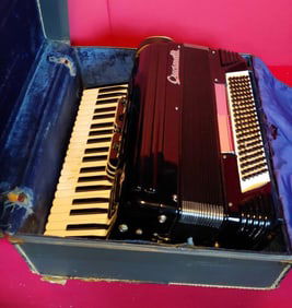 CRUCIANELLI ACCORDION