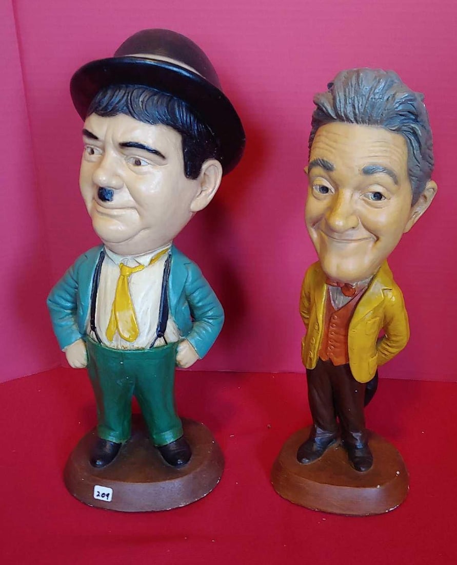 LAUREL AND HARDY CHALKWARE STATUES (1 of 4)
