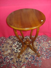 VICTORIAN SIDE TABLE