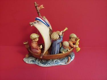 GOEBEL M.I. HUMMEL LAND IN SIGHT FIGURINE COMPLETE W/ MEDAL SIGNED PCE.