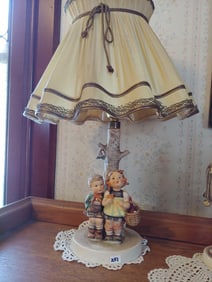 GOEBEL HUMMEL ELECTRIC FIGURAL LAMP W/ SHADE