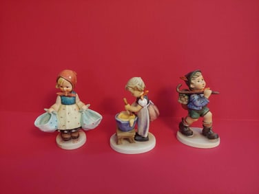 GOEBEL HUMMEL LOT OF 3 VARIOUS FIGURINES INC. 2 SIGNED