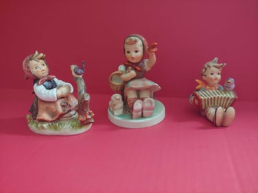 GOEBEL HUMMEL LOT OF 3 VARIOUS FIGURINES