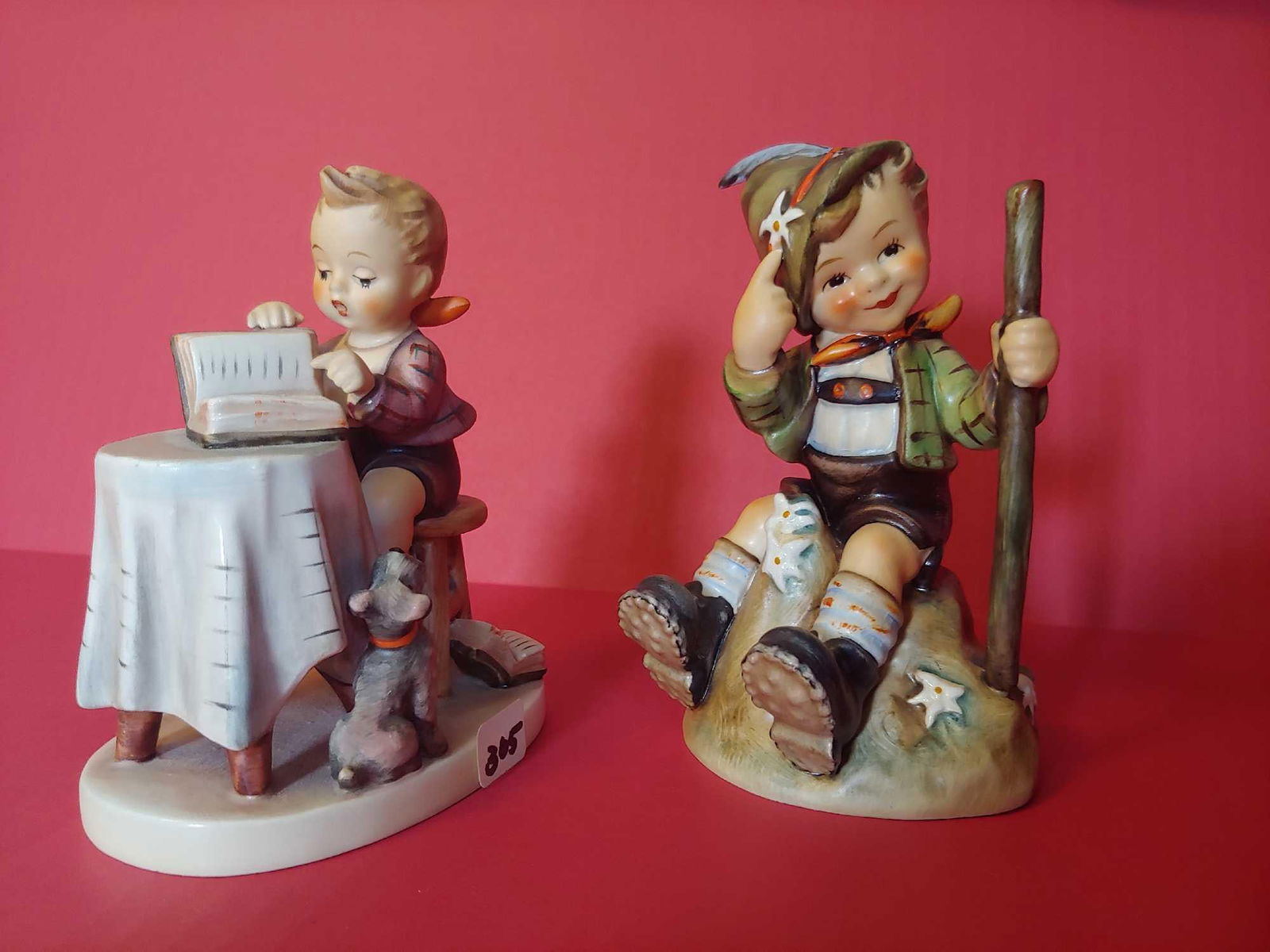 GOEBEL HUMMEL FIGURINE LOT OF 2 SIGNED: SHOWING NO CHIPS, CRACKS OR BREAKS 5" H