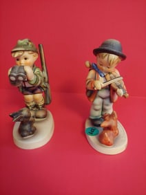 GOEBEL HUMMEL FIGURINE LOT OF 2