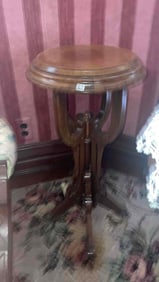 VICTORIAN ORNATE DRINK TABLE/ PLANT STAND