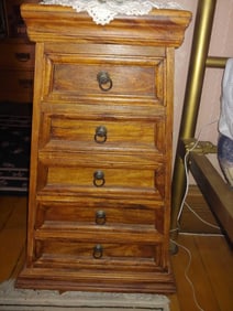 PROVINCIAL STYLE COTTAGE PYRAMID CHEST OF 5 DRAWERS