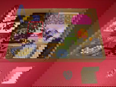 JEWELRY LOT INC. NECKLACES, EARRINGS, PINS, RINGS AND MORE