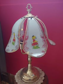 ELECTRIC 5 GLASS PANEL SHADE LAMP