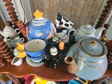 TEA SETS INC. THE COW JUMPED OVER THE MOON, LADY BUG MINIATURE TEA SET, STOVE TEAPOT AND MORE