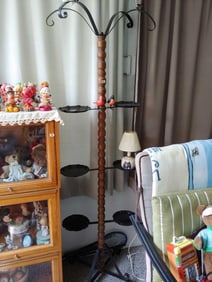 MID CENTURY MODERN WROUGHT IRON AND TURNED WOOD PLANT STAND/HANGER