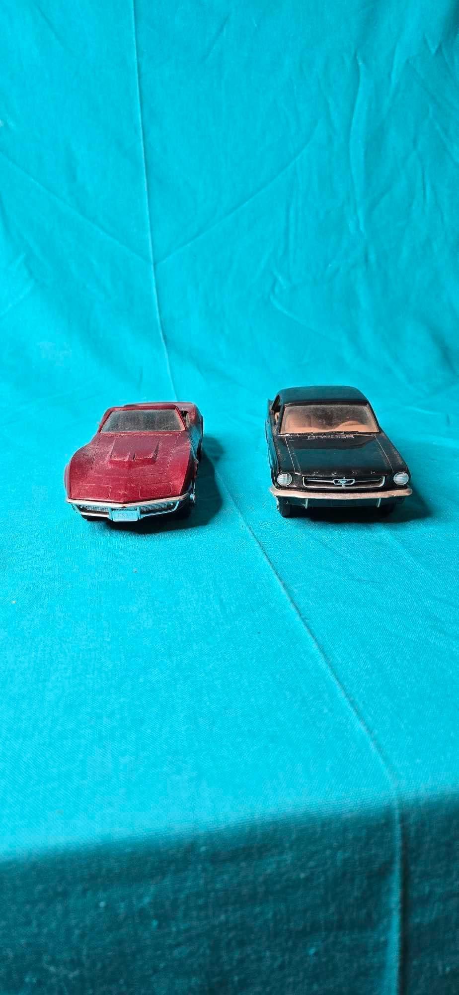 vintage Ford Mustang and Chevy Corvette: These models are plastic and are 7 in Long