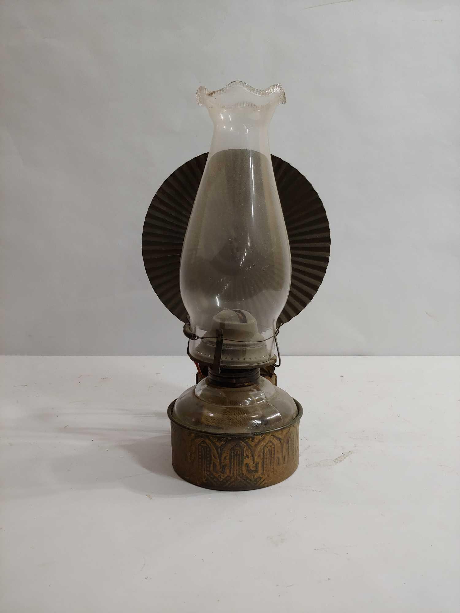 ANTIQUE TIN WALL BRACKET OIL LAMP HOLDER INC. MATCH HOLDER OIL LAMP (1 of 7)