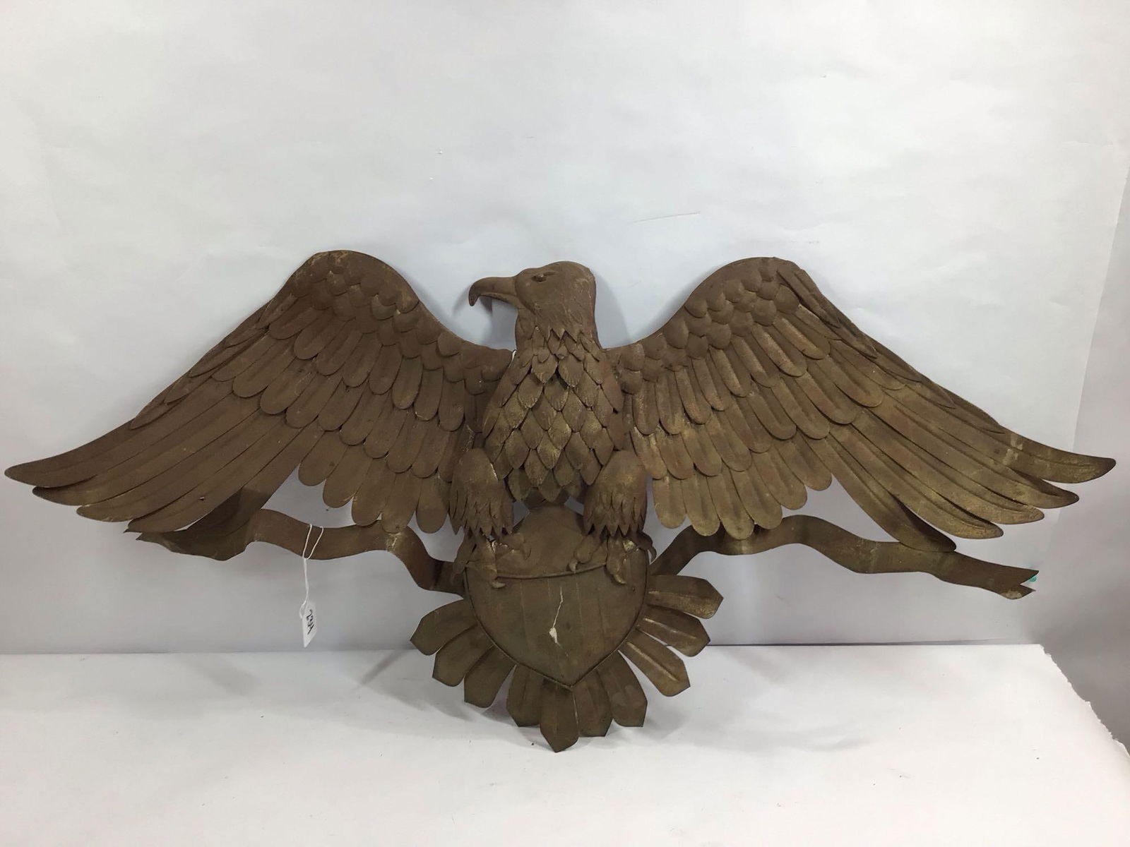 FEDERAL EAGLE METAL WALL HANGER (1 of 3)