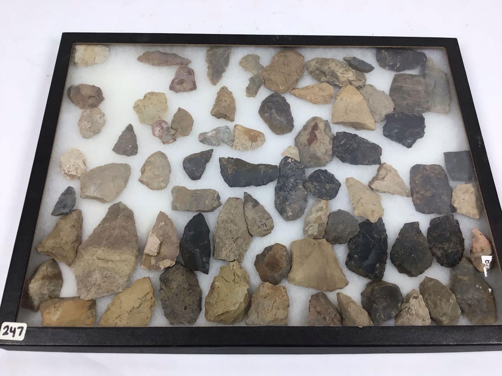 NATIVE AMERICAN POINTS, ARROWHEADS AND SCRAPERS (1 of 3)
