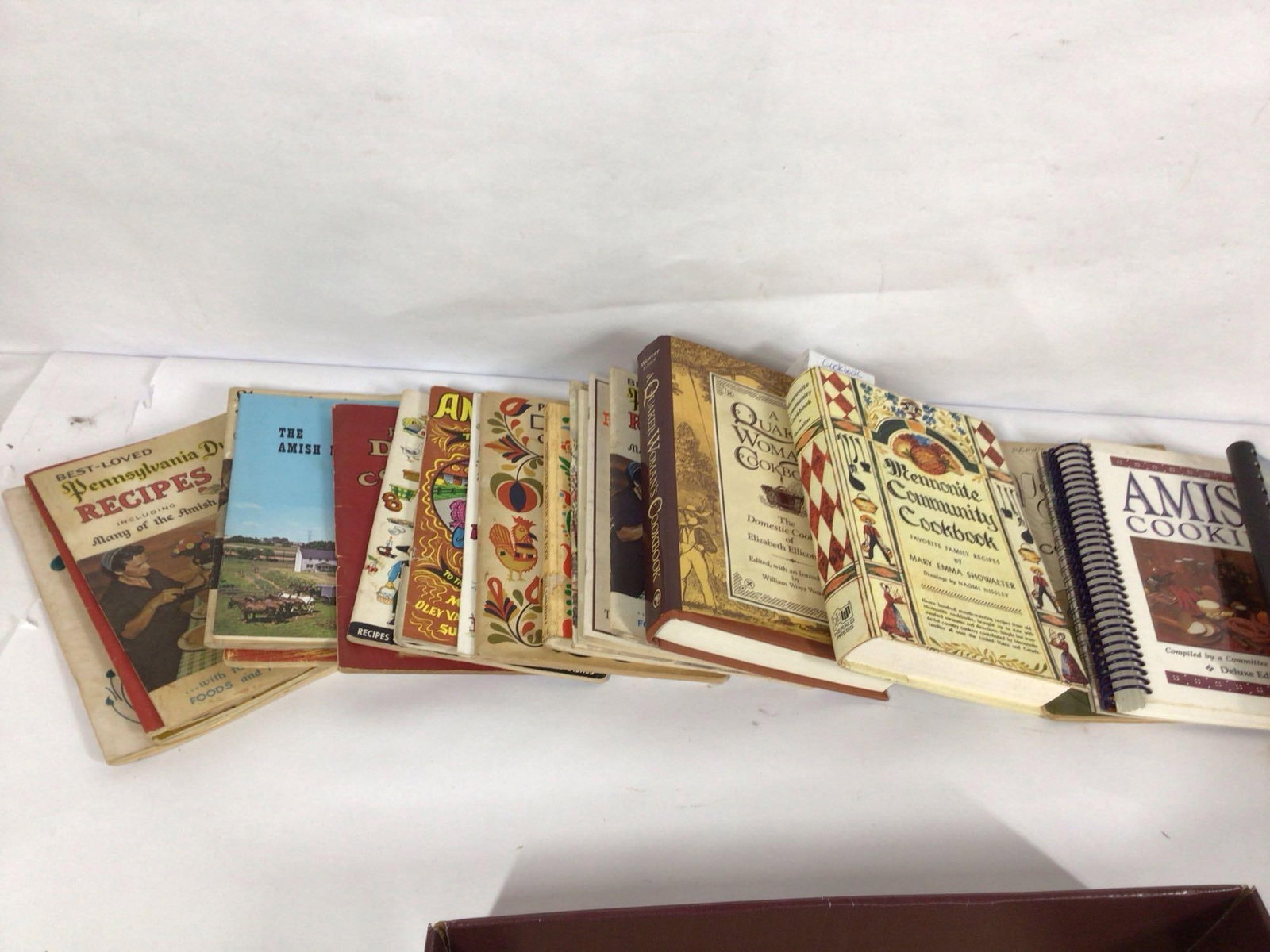 DUTCH, QUAKER, AND AMISH COOKBOOKS: LOT OF 27 BOOKS