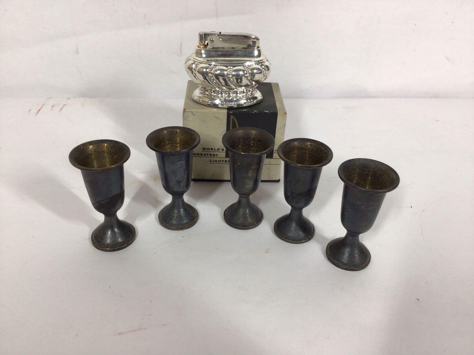 RONSON TABLE LIGHTER AND STERLING KIDDUSH CUPS (1 of 5)