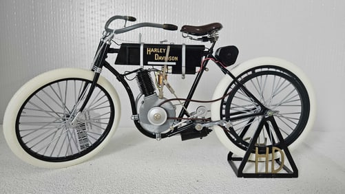 HARLEY DAVIDSON 1903-1904 REPLICA MODEL BIKE