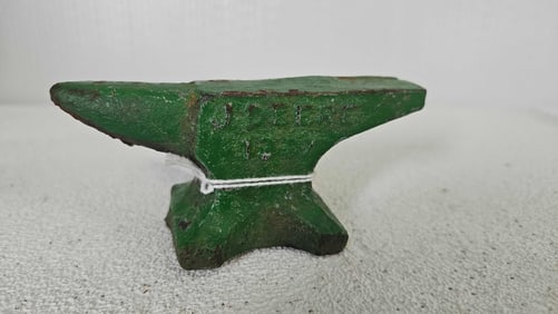 MINIATURE JOHN DEERE ANVIL